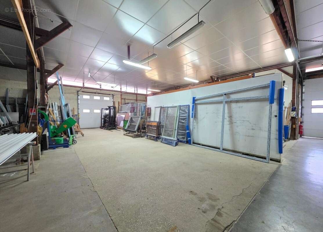 Autre à OUROUX-SUR-SAONE