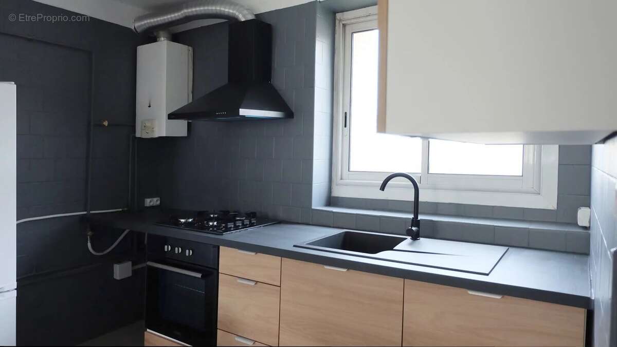 Appartement à MARSEILLE-3E
