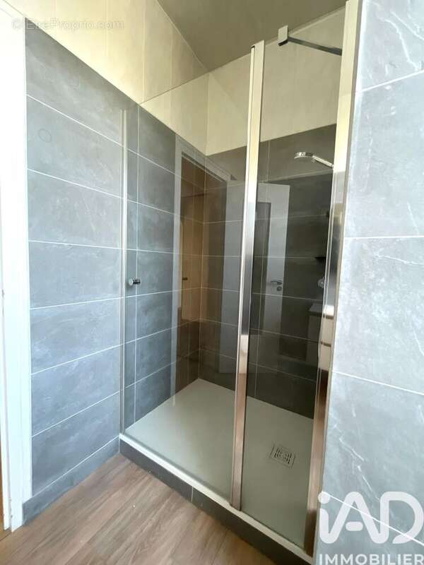 Photo 9 - Appartement à SAINT-JUST-SAINT-RAMBERT