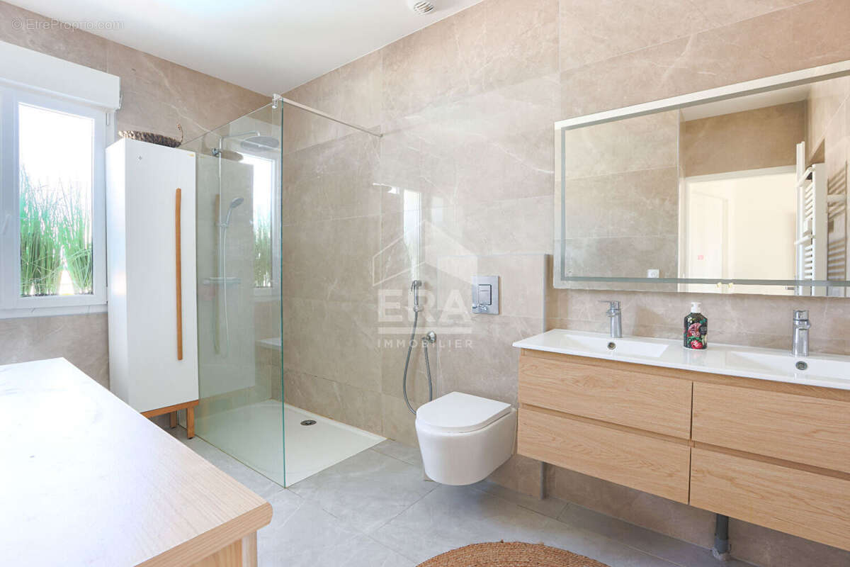 Maison à SAINT-XANDRE