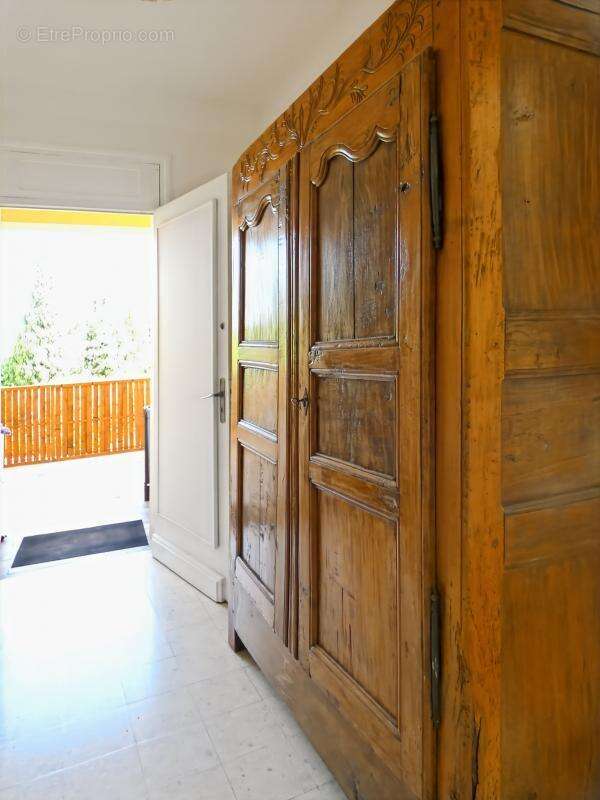 Maison à LAUDUN-L'ARDOISE