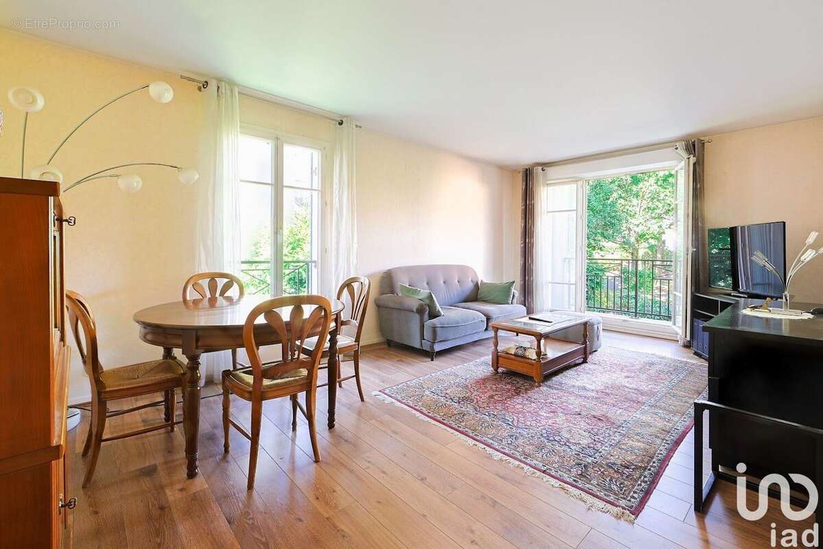 Photo 2 - Appartement à MAGNY-LE-HONGRE