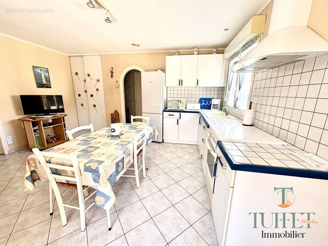 Maison 88 m² à La Tremblade  - photo 7