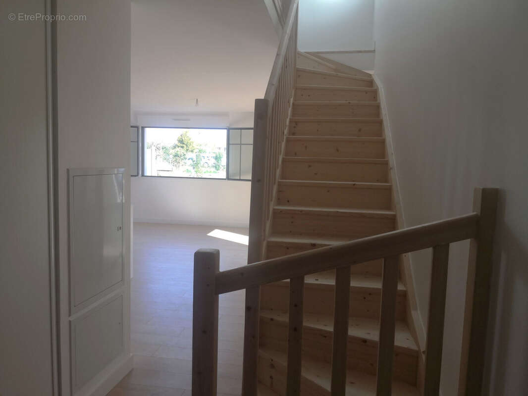 Maison à VILLENAVE-D'ORNON