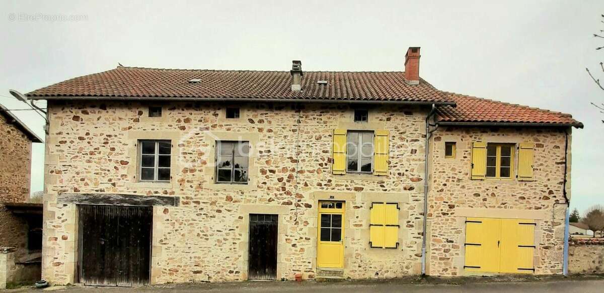 Maison à SAINT-CHRISTOPHE