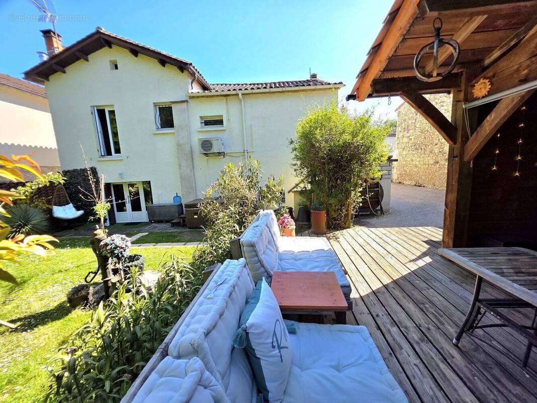 Maison à EYMET