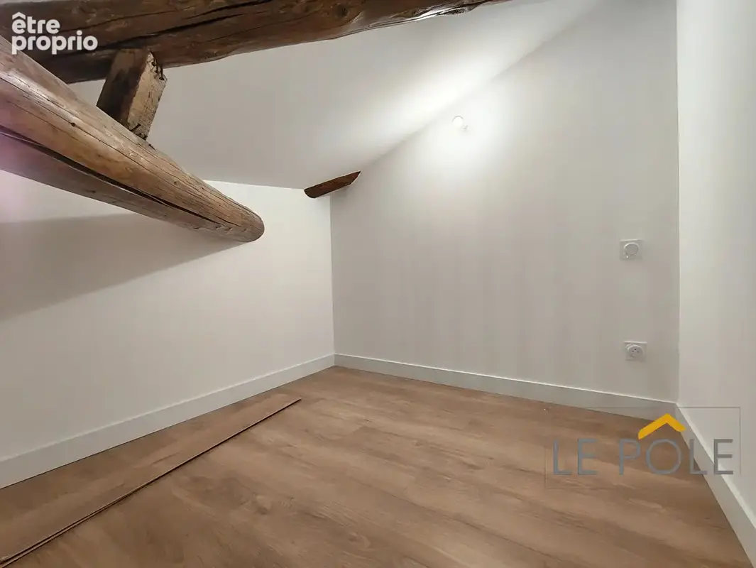 Appartement entierement renove avec balcon - photo 3