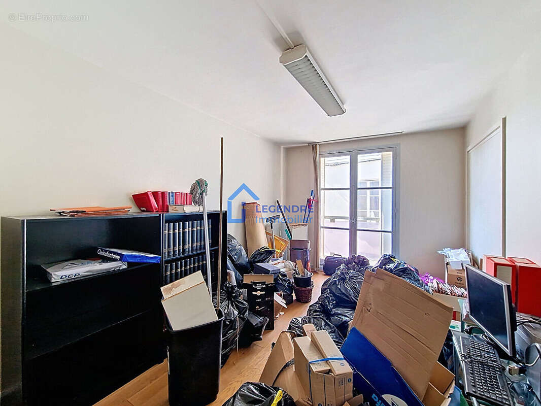 Commerce à PONTOISE