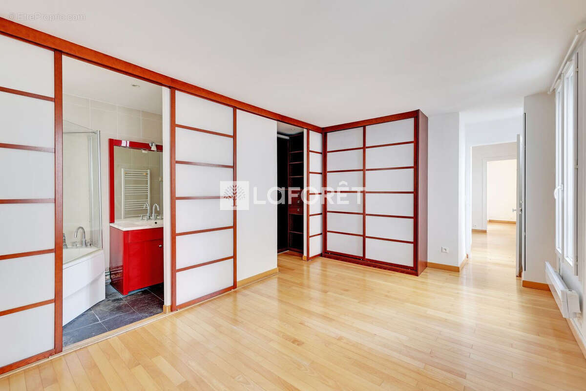 Appartement à PARIS-12E