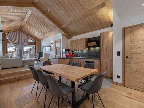 Appartement 84 m² à Les Chapelles  - photo 3