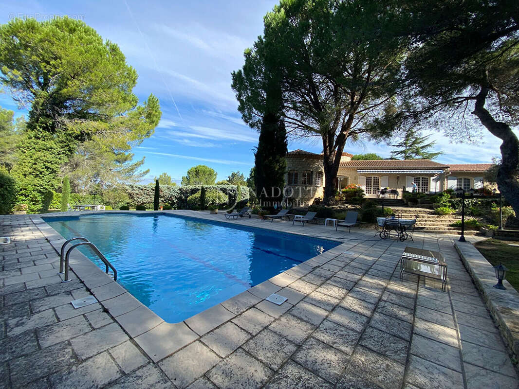 Maison à PLAN-D'ORGON