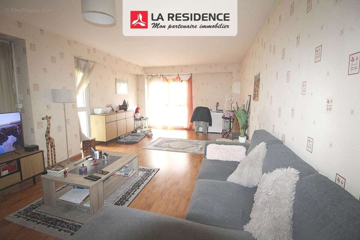 Appartement 76 m² à Le Petit-Quevilly  - photo 2