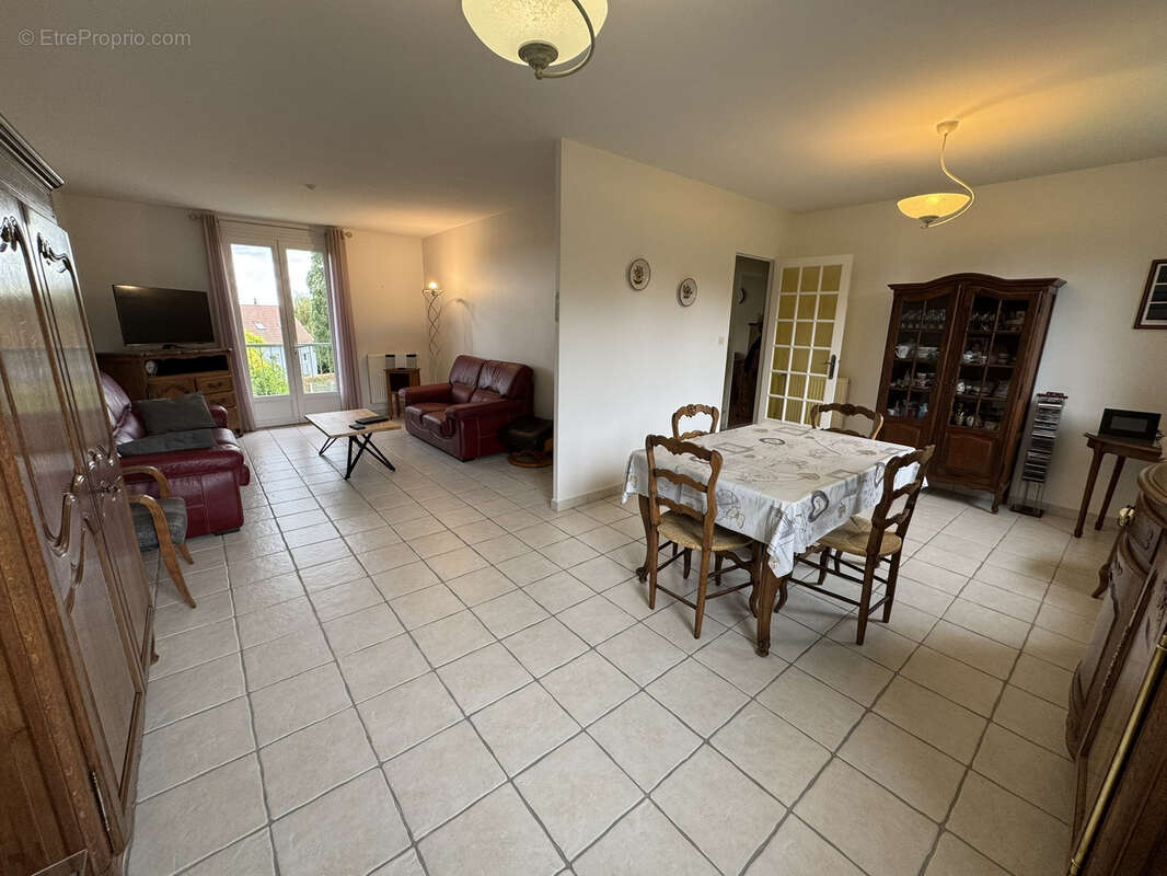 Maison à SAINT-MARTIN-AUX-CHARTRAINS