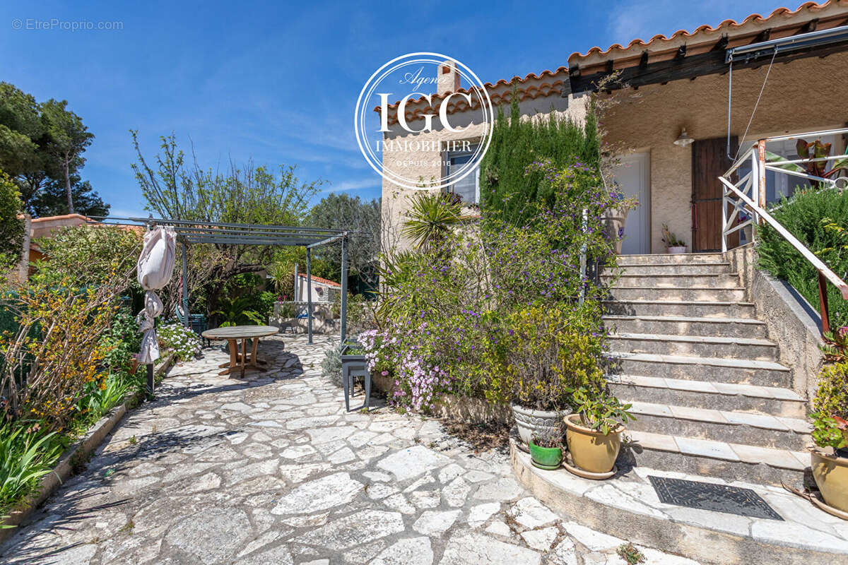 Maison à CARRY-LE-ROUET