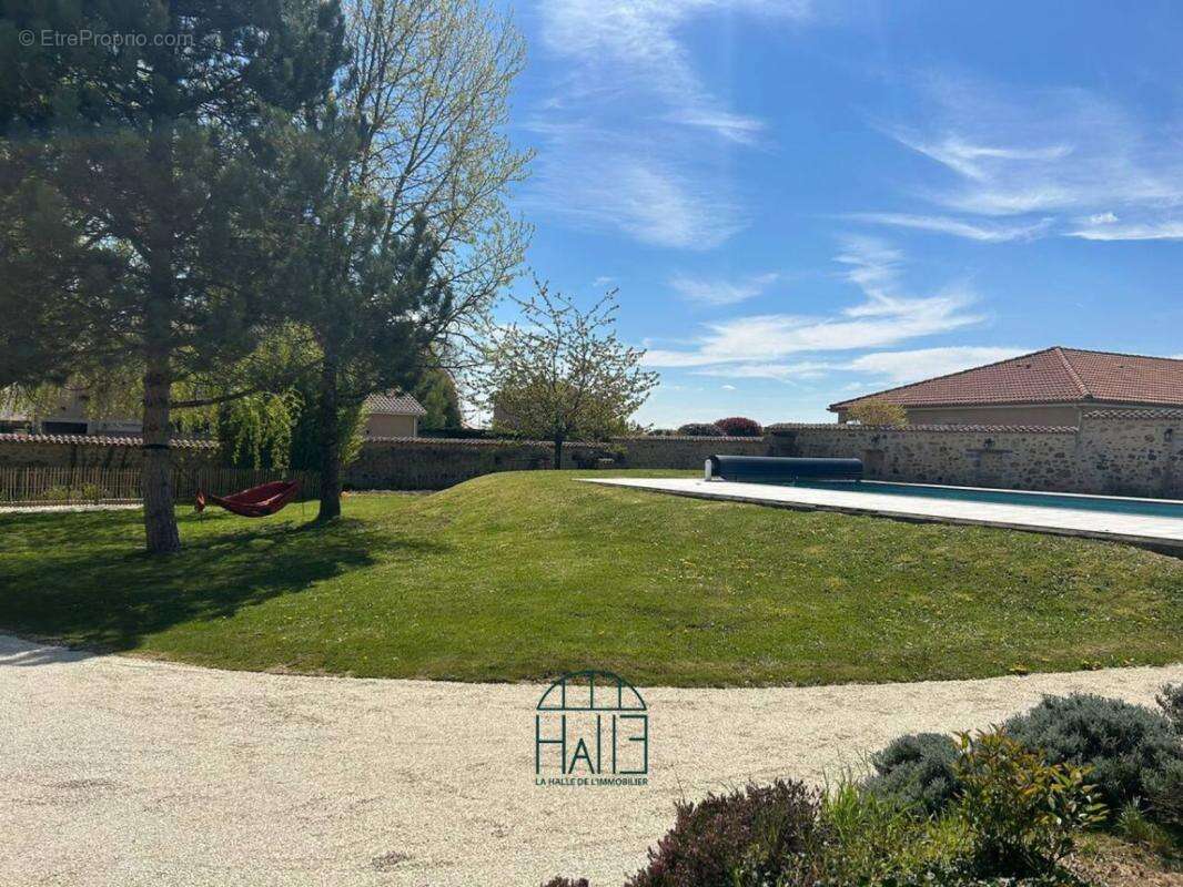 Maison à RILHAC-RANCON