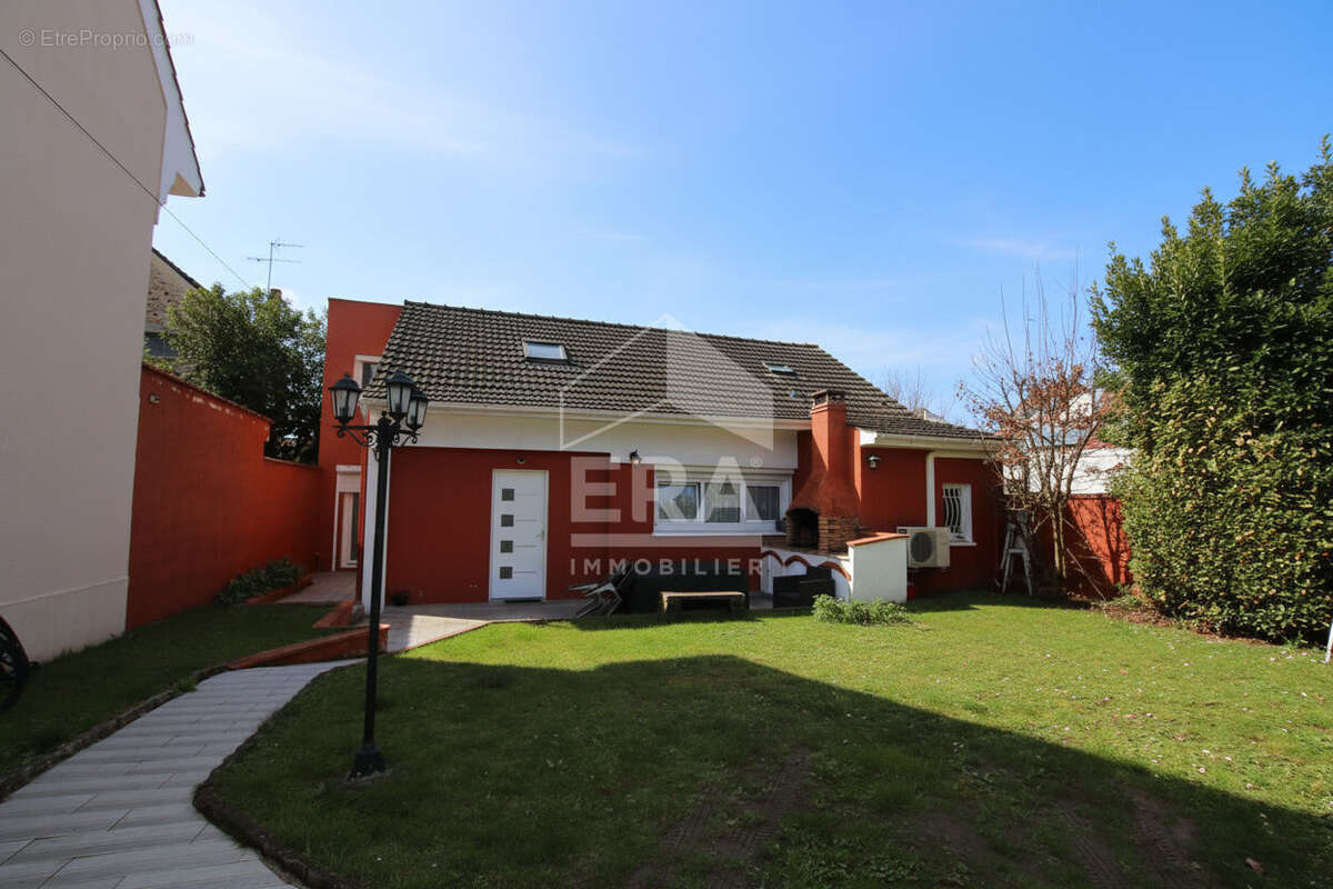 Maison à VILLIERS-SUR-MARNE