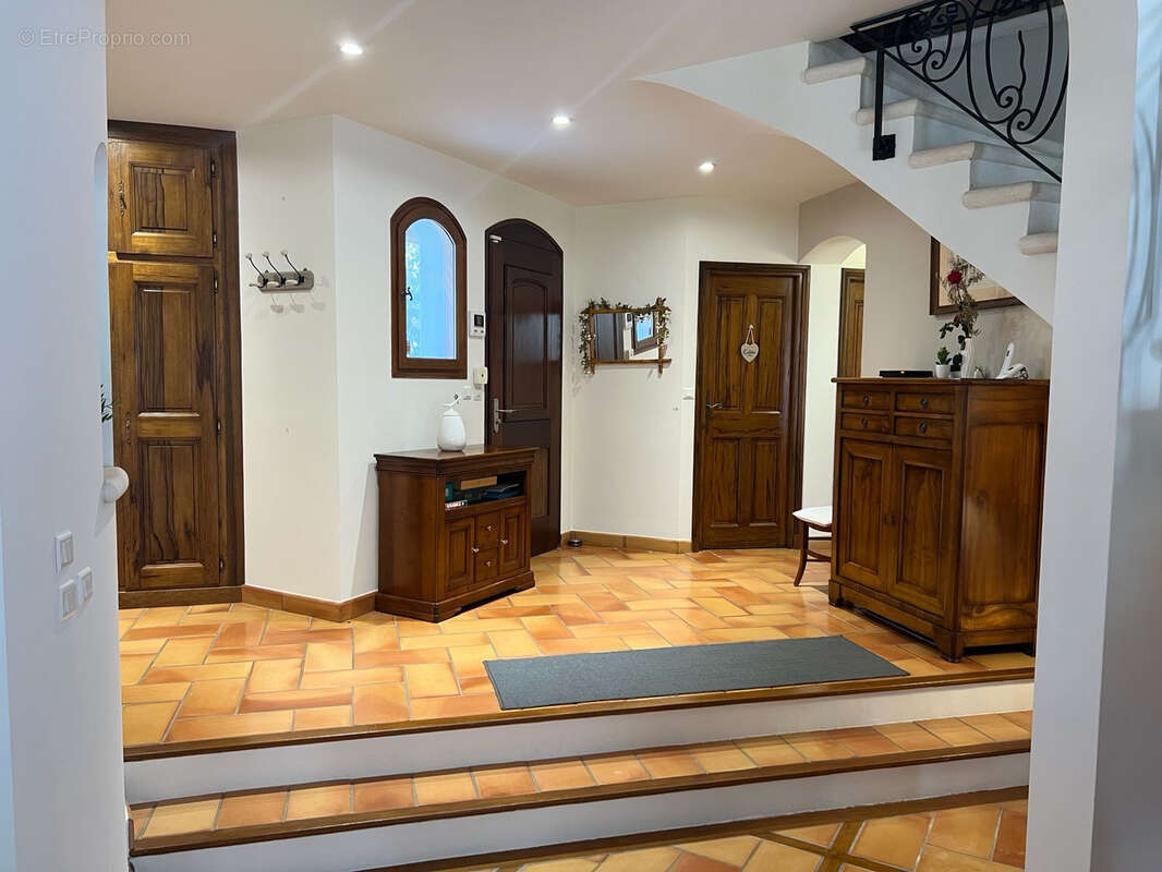 Maison à NANS-LES-PINS