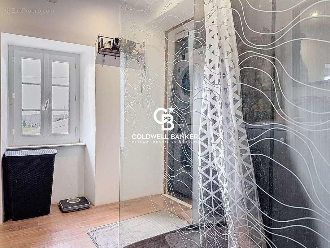 Maison à MONTPELLIER-DE-MEDILLAN