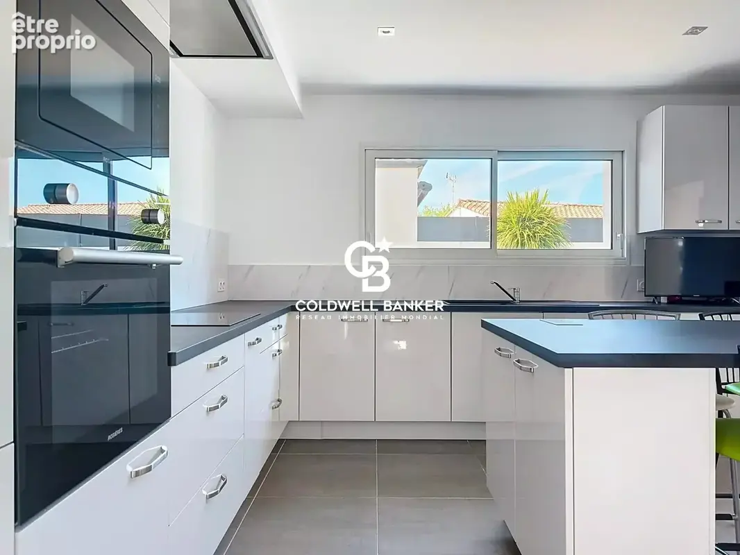 TALMONT SAINT HILAIRE - Golf et port - Maison contemporaine 2022 de plain-pied  avec 5 chambres, dépendances et piscine - photo 4