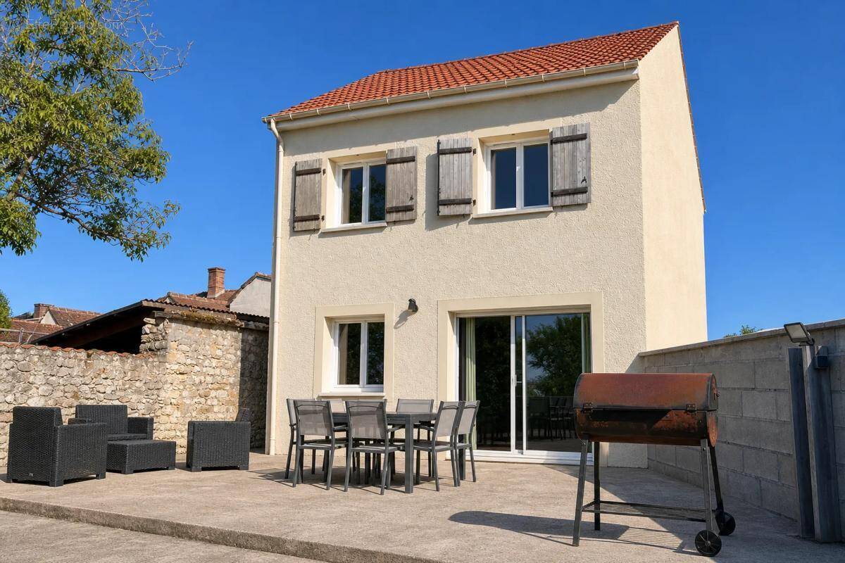 Maison à VAYRES-SUR-ESSONNE