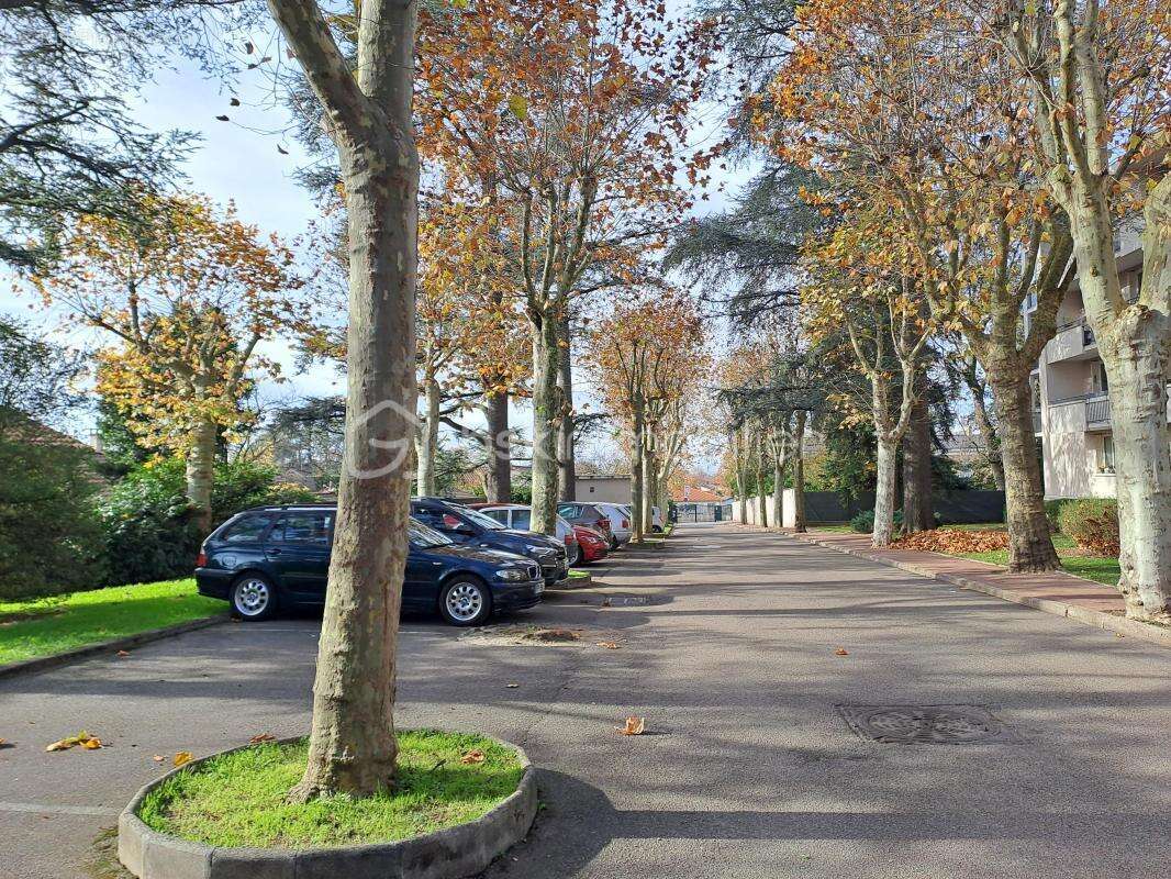 Appartement à DECINES-CHARPIEU