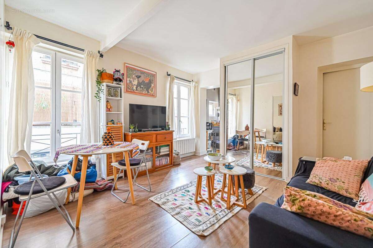 Appartement à PARIS-20E