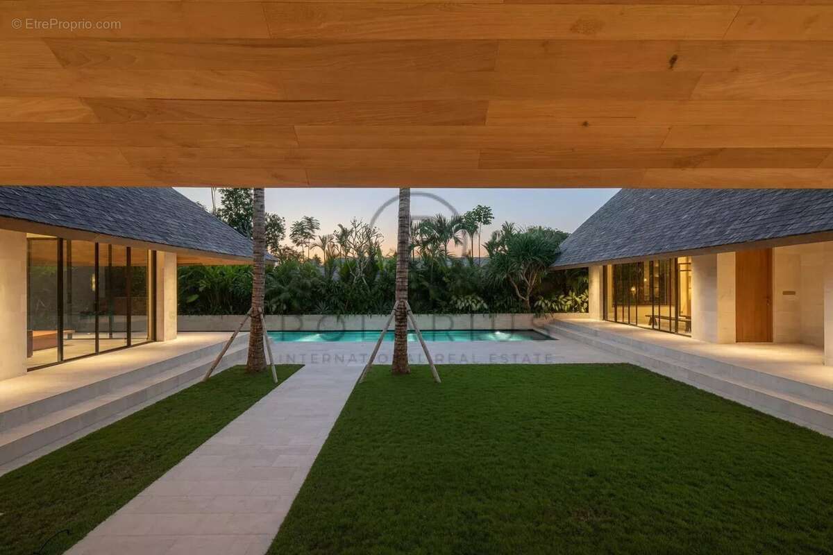 Villa exceptionnelle de 5 chambres à Pererenan  Spacieuse vie de plain-pied et piscine privée de 20 mètres - Bail emphytéotique  - photo 22
