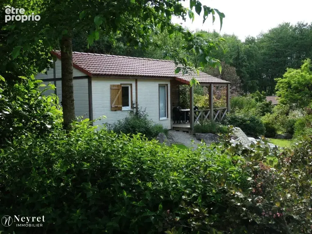 Propriété composée de cinq chalets et deux étangs - photo 5