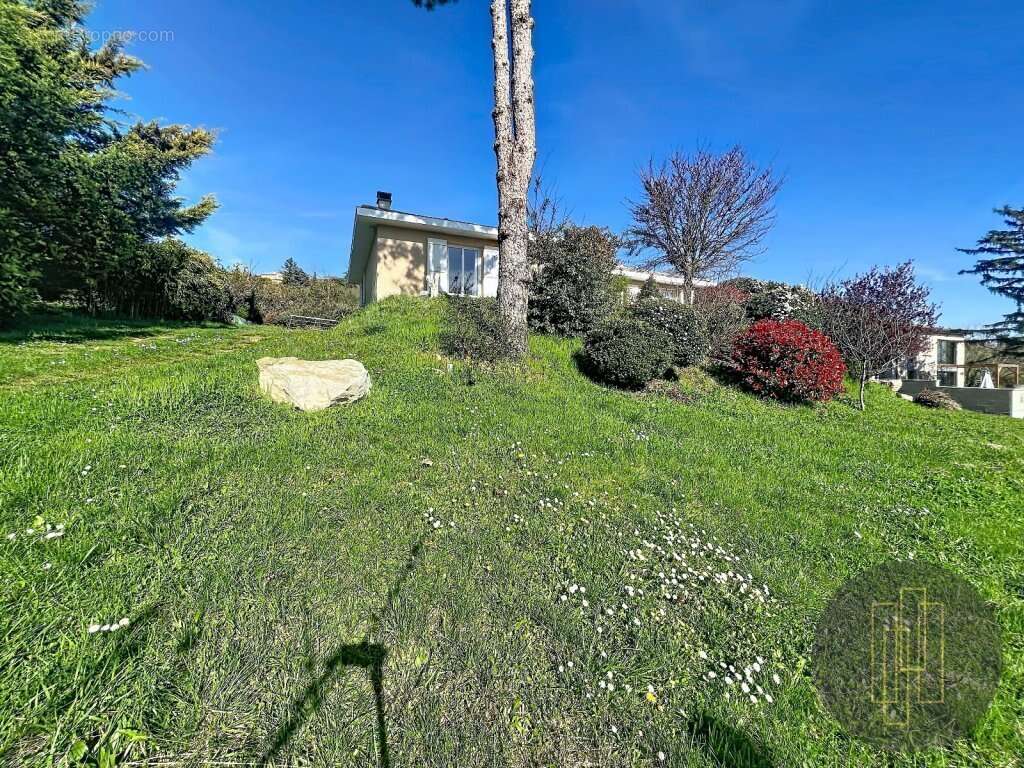 Maison à SAINT-JEAN-DES-VIGNES