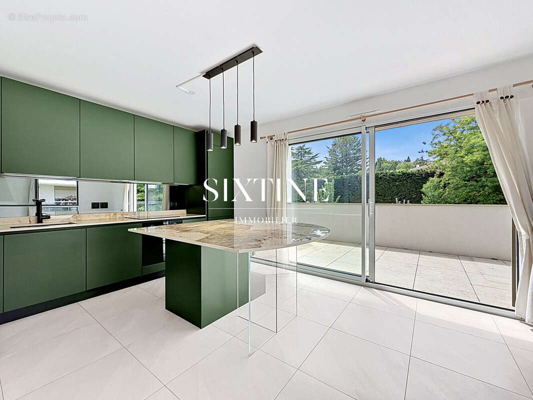 Appartement à SAINT-CYR-AU-MONT-D'OR