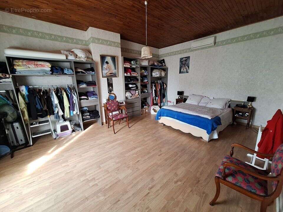 Maison à CHATEAUNEUF-SUR-ISERE