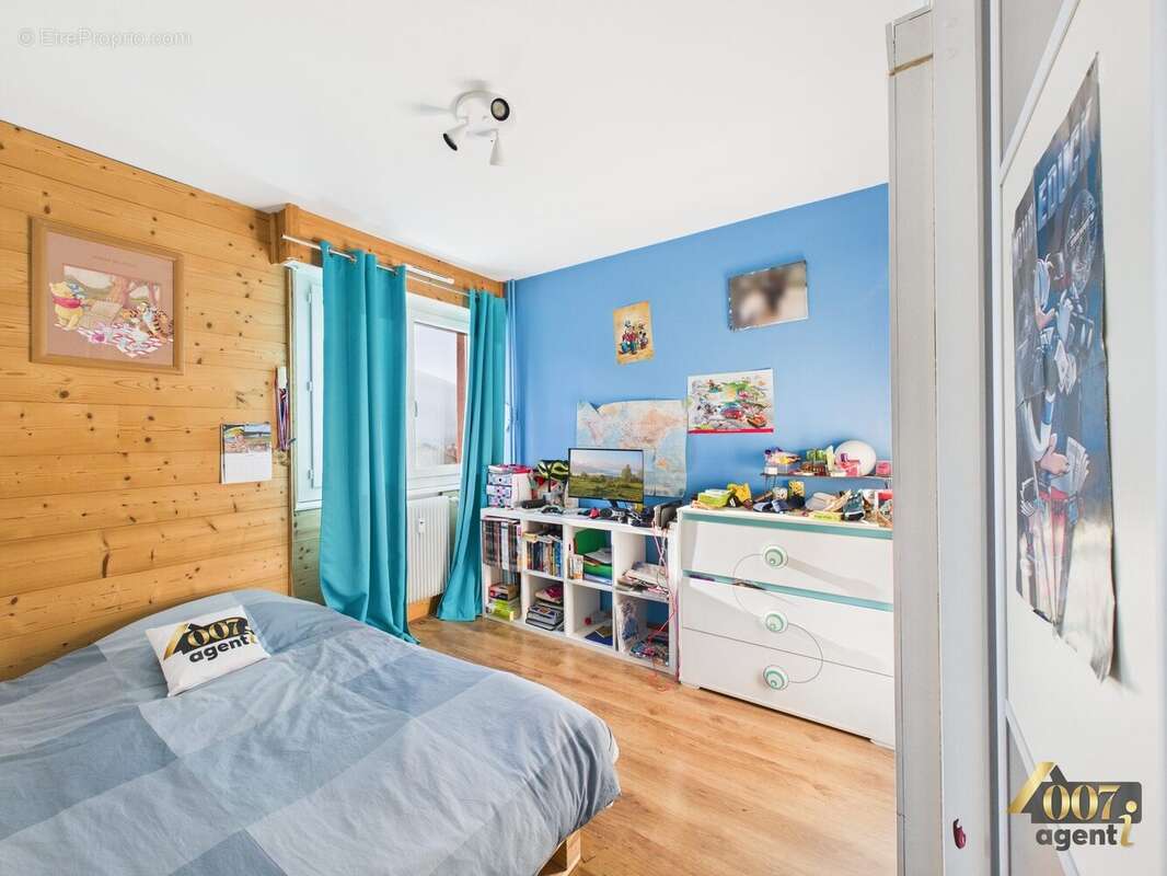 Appartement à GILLY-SUR-ISERE