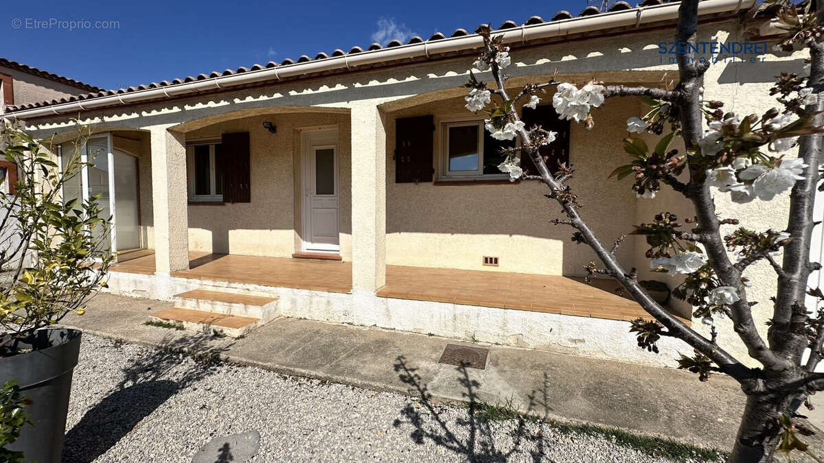 À vendre maison T3 avec garage à Lunel Nord - Maison à LUNEL