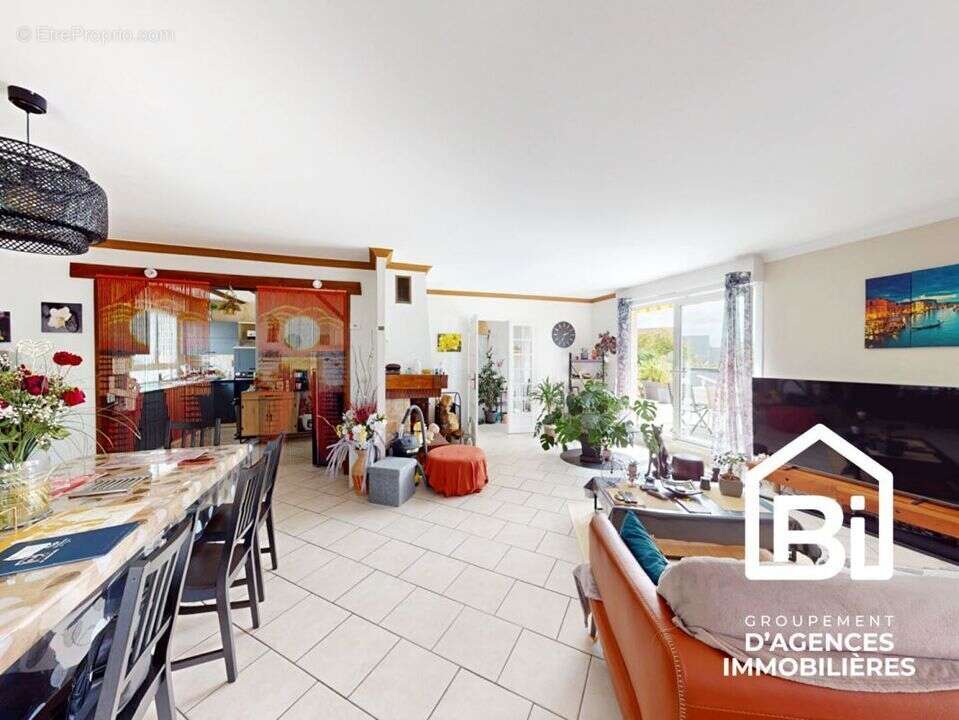 Maison à DEMOUVILLE