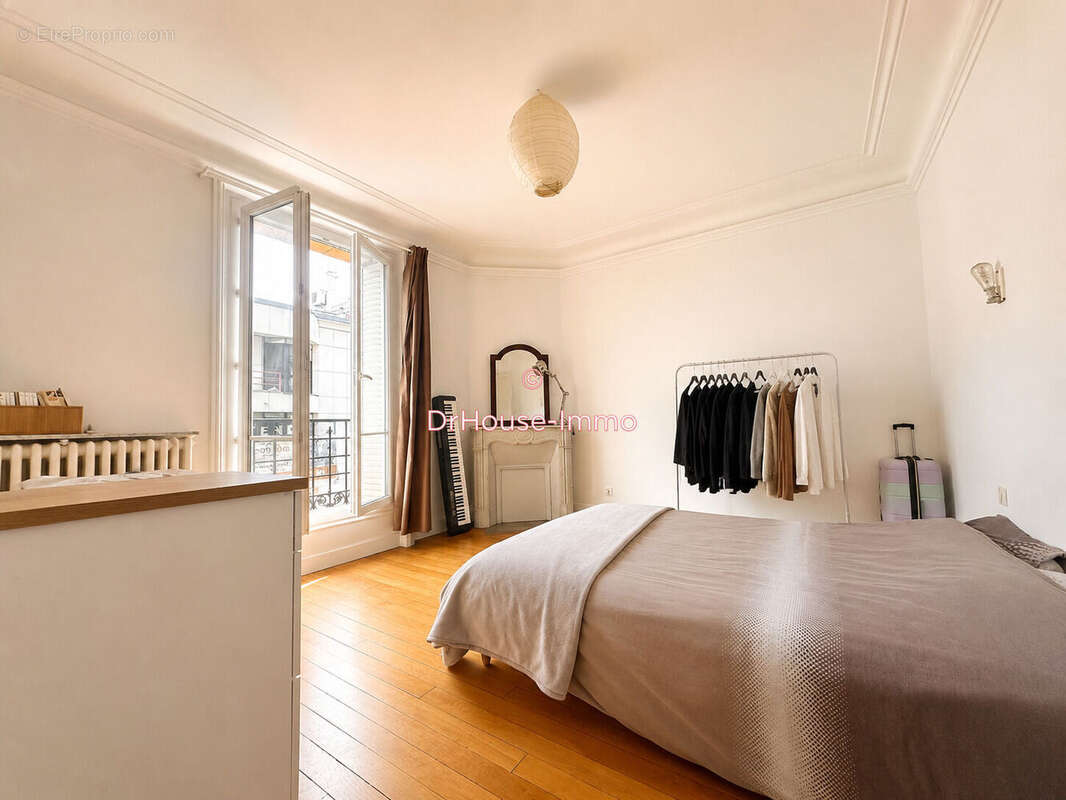 Appartement à PARIS-10E