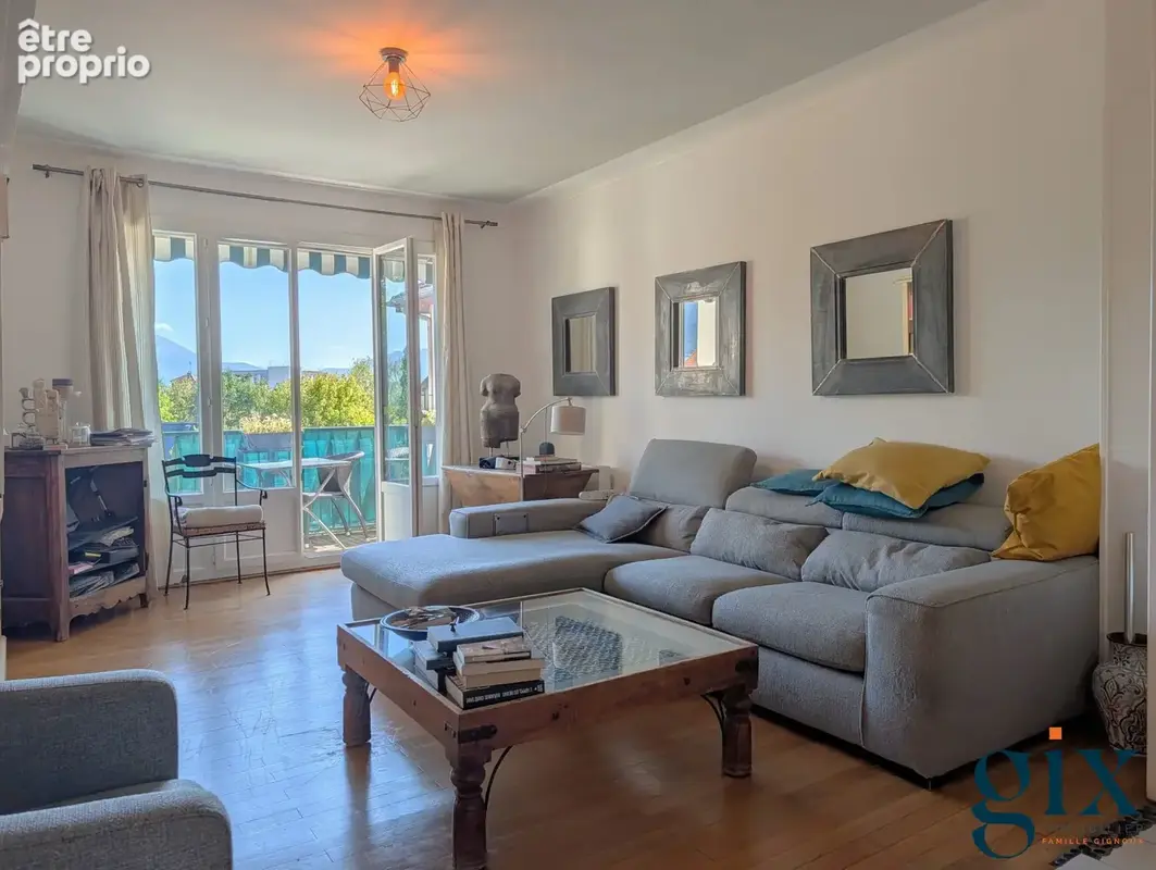 Appartement à LA TRONCHE