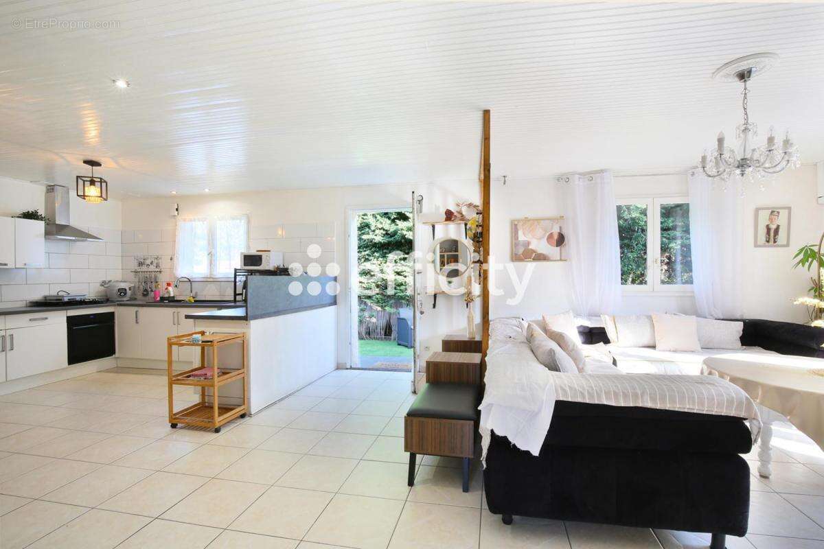Maison 90 m² à Plaisance-Du-Touch  - photo 4