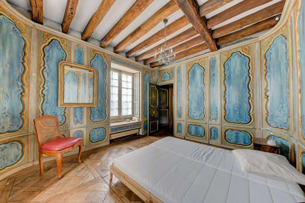Maison à PARIS-4E
