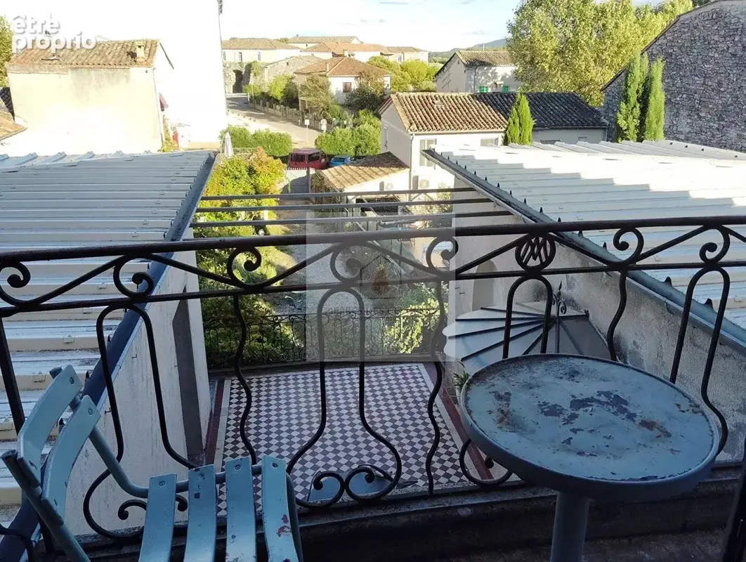 Maison spacieuse à vendre à Saint-Hippolyte-du-Fort - 8 pièces, 302 m² - photo 7