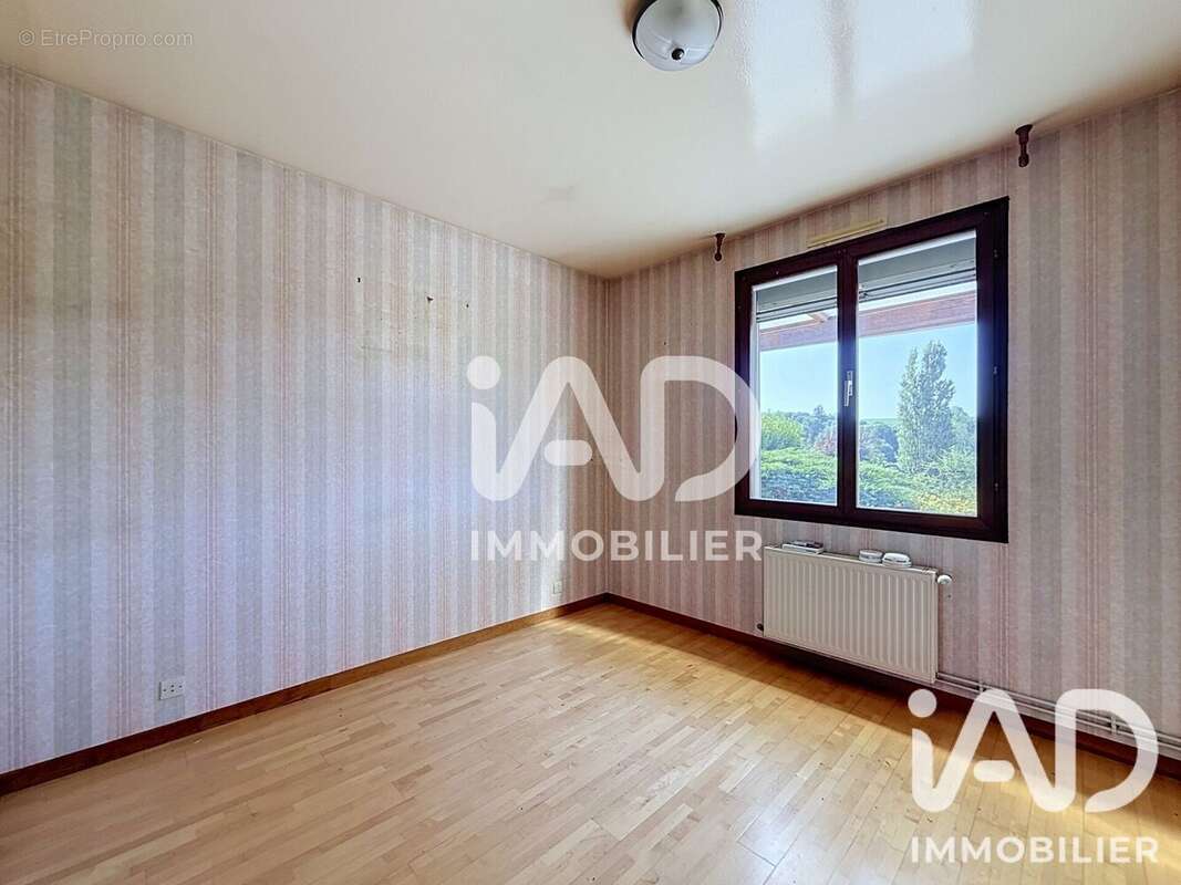 Maison 95 m² à Vienne-Le-Chateau  - photo 5