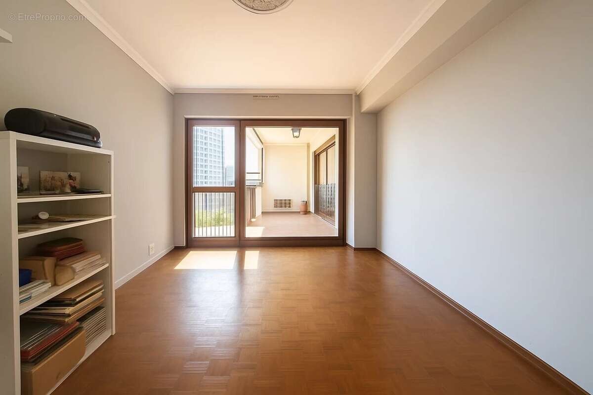 Appartement à MARSEILLE-6E