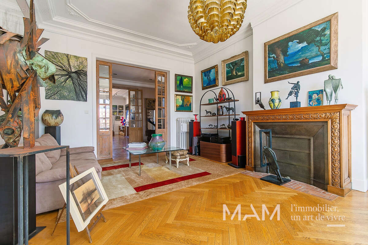 Appartement à MARSEILLE-6E
