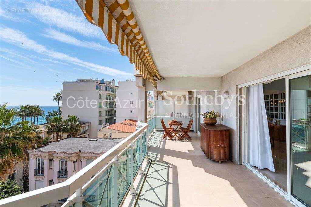 Nice Promenade des Anglais appartement 4 pièces terrasse vue mer garage étage élevé - photo 14