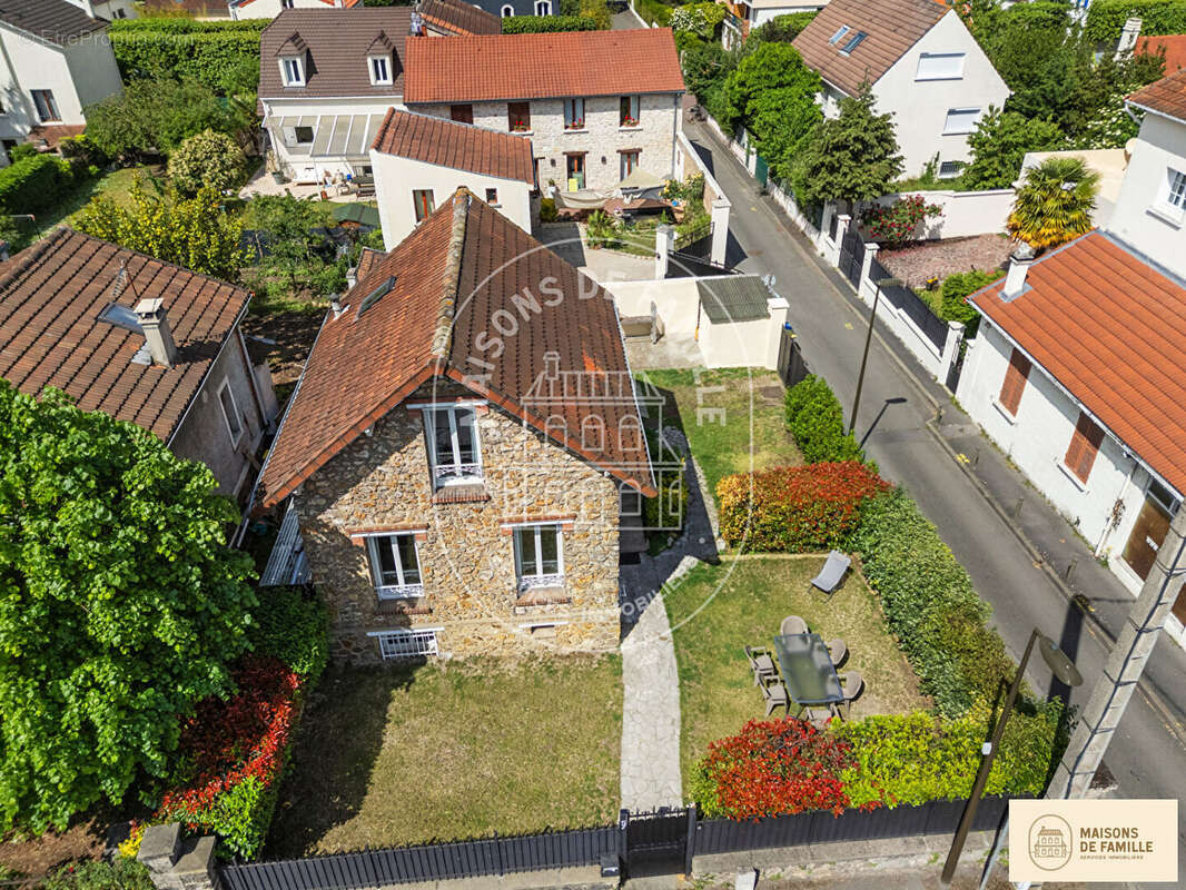 Maison à LE PECQ