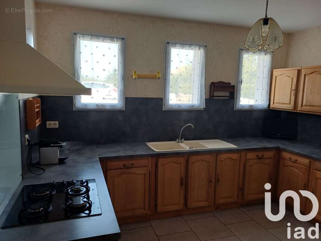 Photo 4 - Maison à MILHAC-D&#039;AUBEROCHE