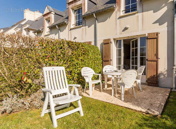 Maison à PORT-EN-BESSIN-HUPPAIN