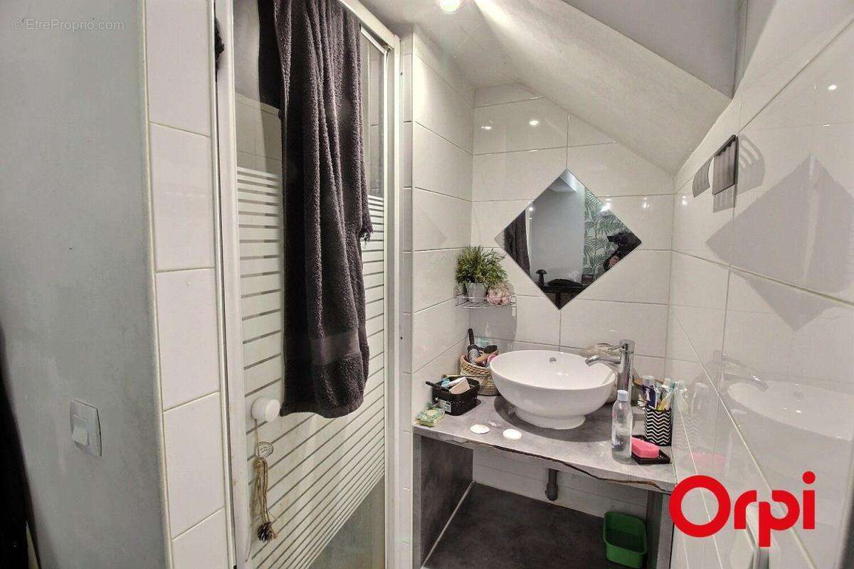 Appartement à MARSEILLE-6E