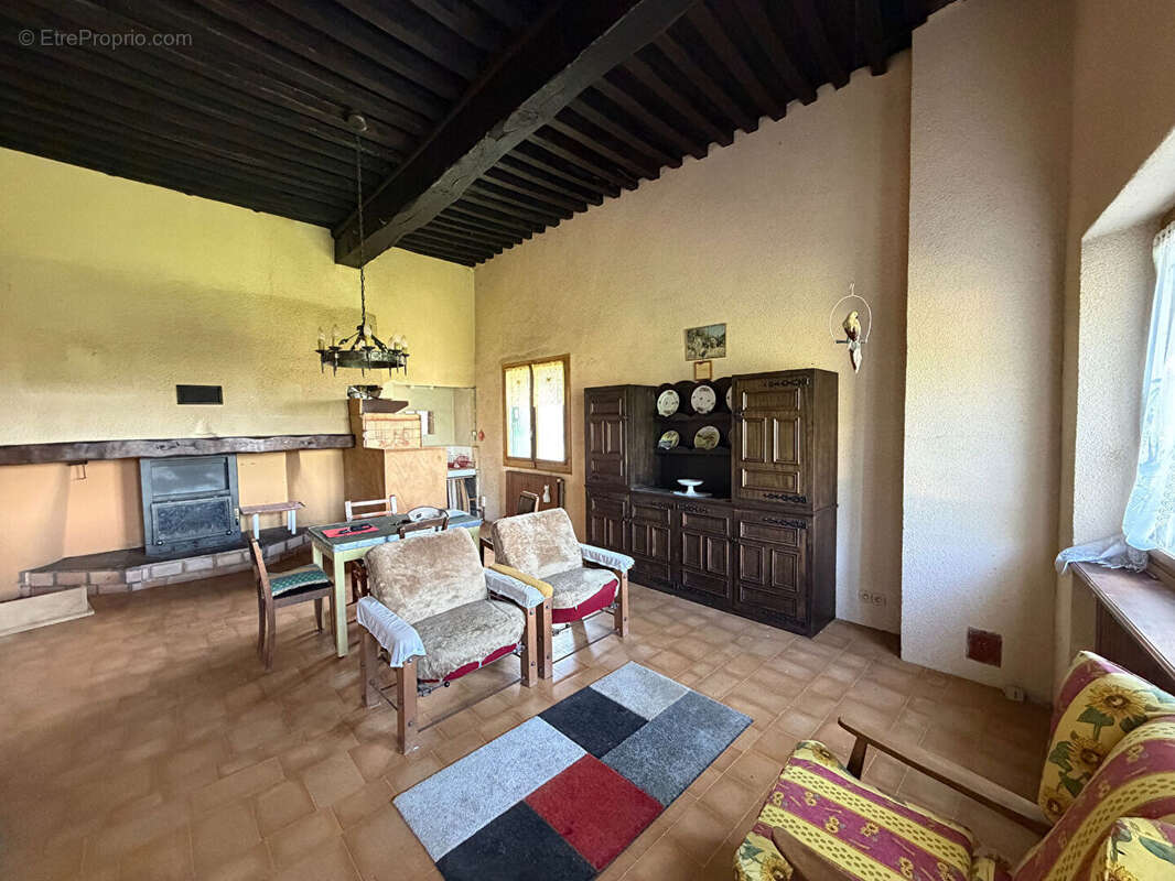Maison à AUSSILLON