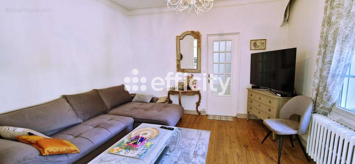 Maison à CHAMPIGNY-SUR-MARNE