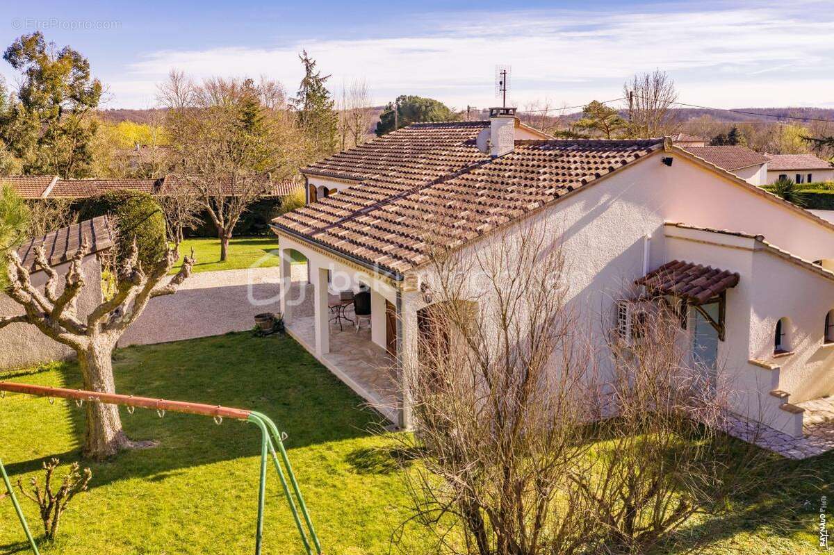 Maison à SAINT-GAUZENS